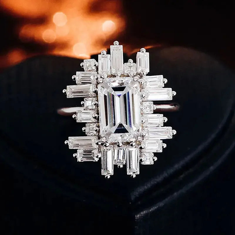 New Sparkling Quadrilateral Geometric Design Ring Light Luxury Personalized Fashion Style Engagement and Wedding Accessories