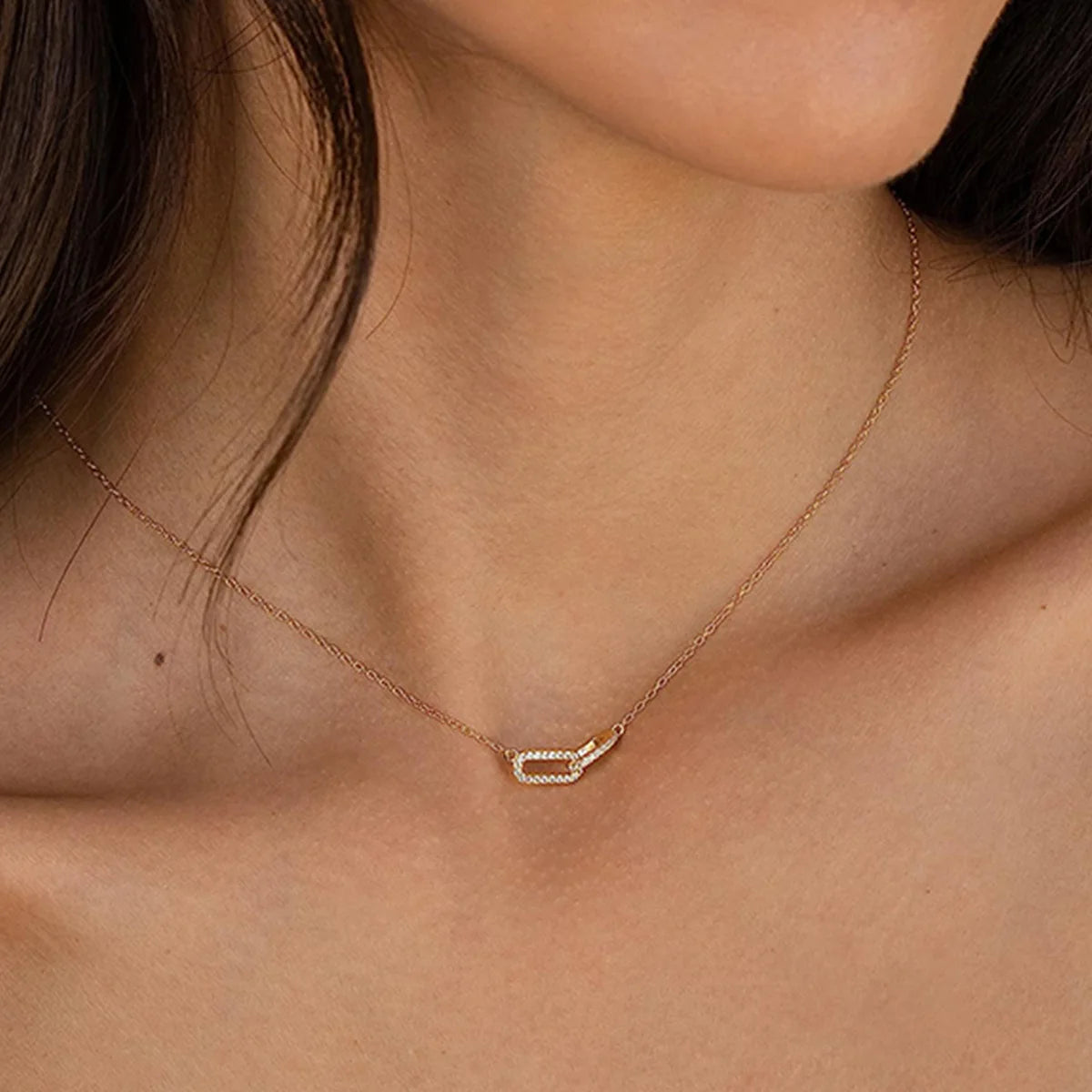 New Fashion Geometry Light Luxury Necklace for Women Minimalism Paper Clip Inlay Zircon Pendant Necklace Charm Elegant Jewelry