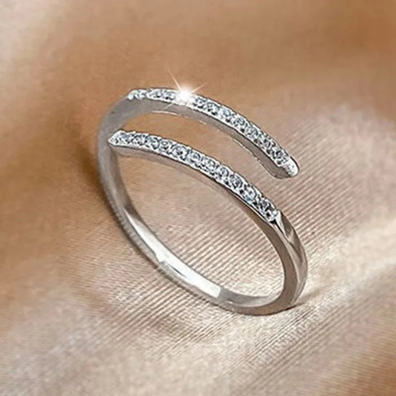 Luxury Rhinestone Rings for Woman Simple Hollow Joint Ring Wedding Party Elegant Jewelry Gifts