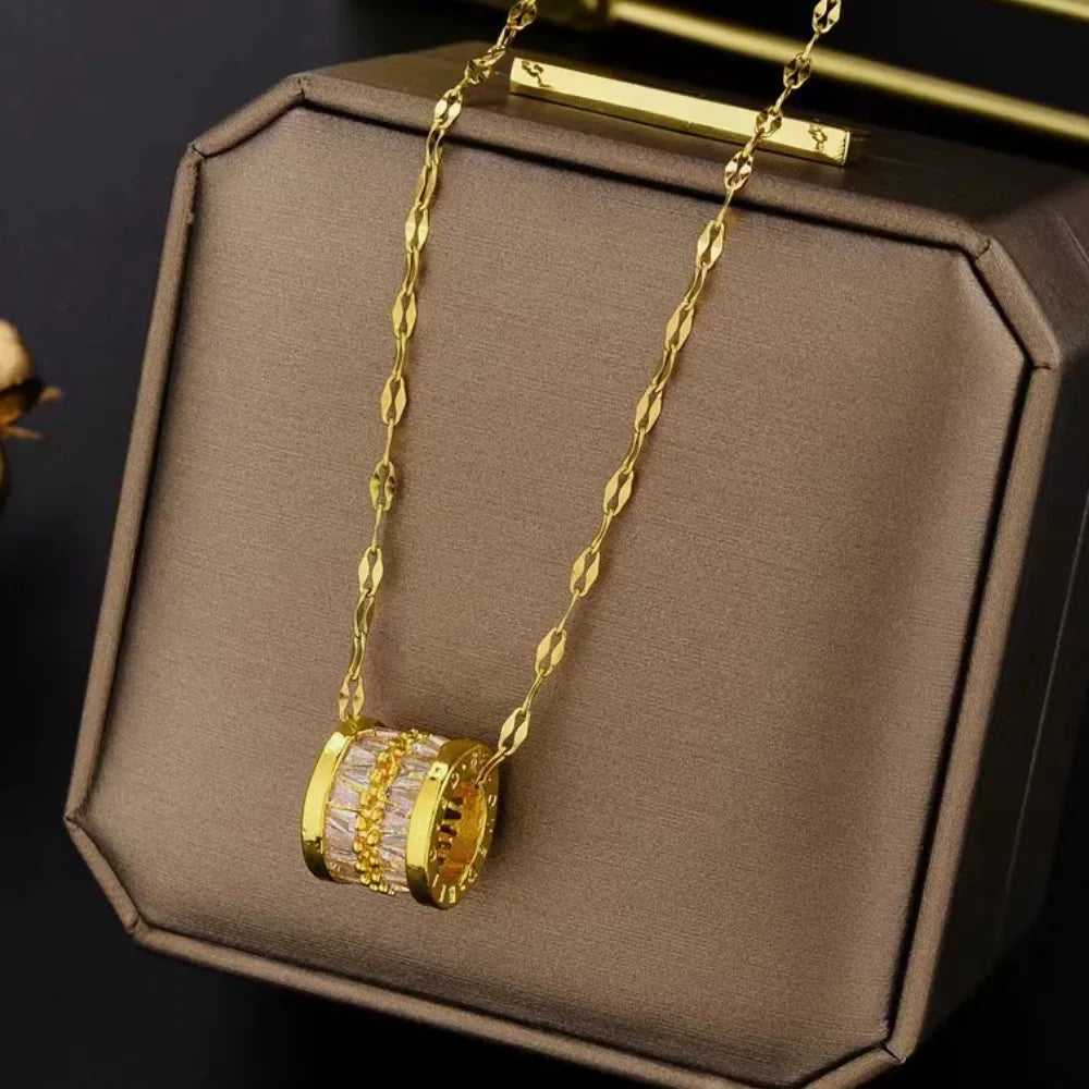 New small waist necklace. Fashionable and colorful zircon pendant, simple and stylish women's necklace, exquisite birthday gift.