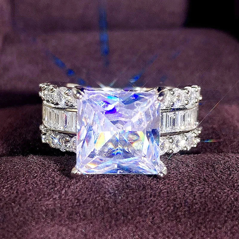 New Sparkling Quadrilateral Geometric Design Ring Light Luxury Personalized Fashion Style Engagement and Wedding Accessories