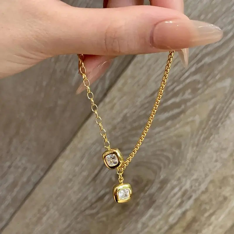 New in glossy light luxury shiny small square bracelet for women fashion trend exquisite bangles banquet jewelry gift