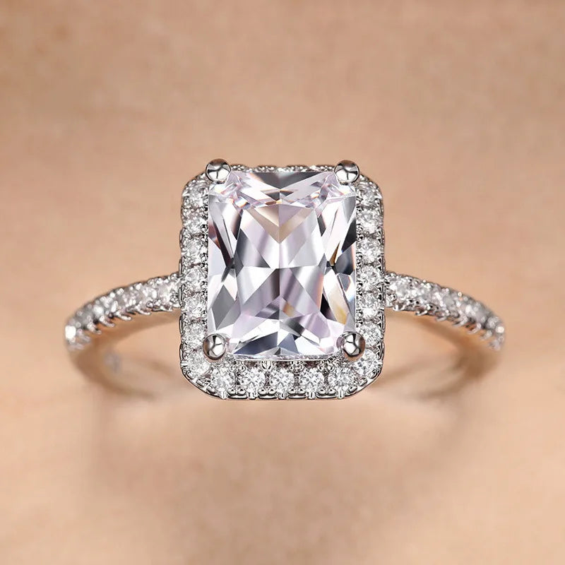 New Sparkling Quadrilateral Geometric Design Ring Light Luxury Personalized Fashion Style Engagement and Wedding Accessories