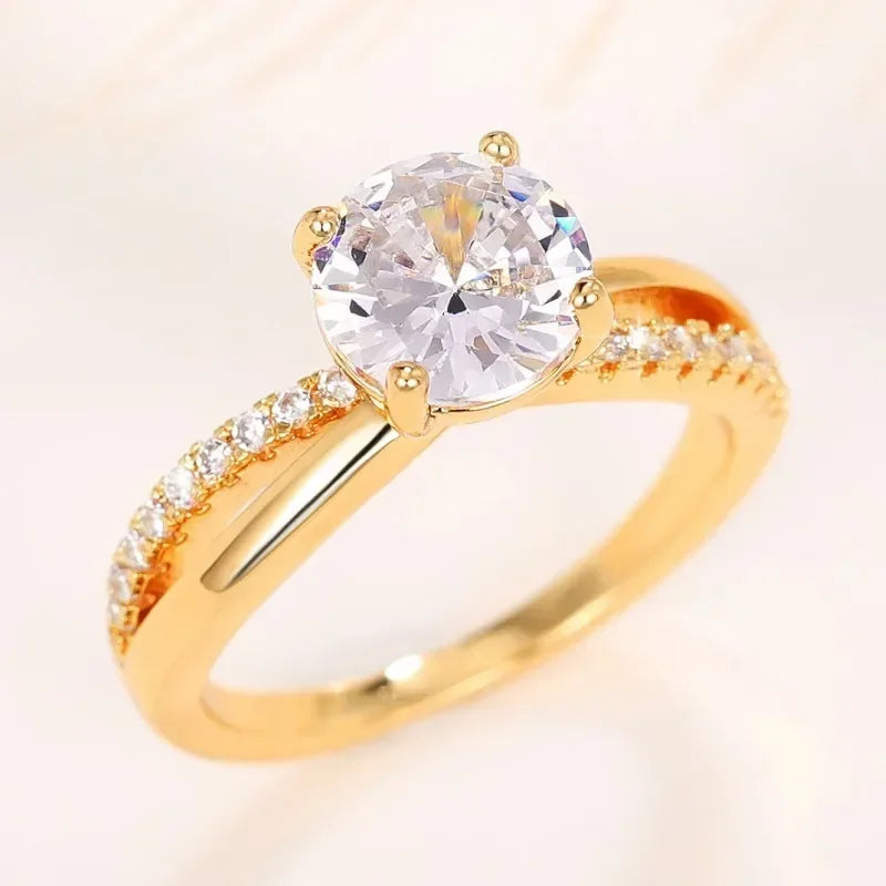 New Hot Wedding Ring for Woman Gold Color Band with Crystal Cubic Zirconia Fashion Modern Design Engagement Bands Jewelry