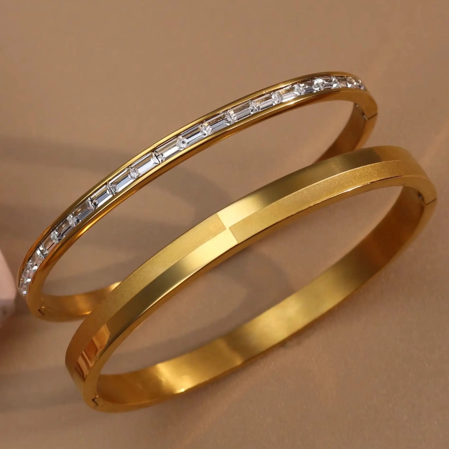 XB-182 Fashion Stainless Steel Plated 18 K Zircon Bracelet Women's Jewellery Party Gifts Wholesale Bangles.
