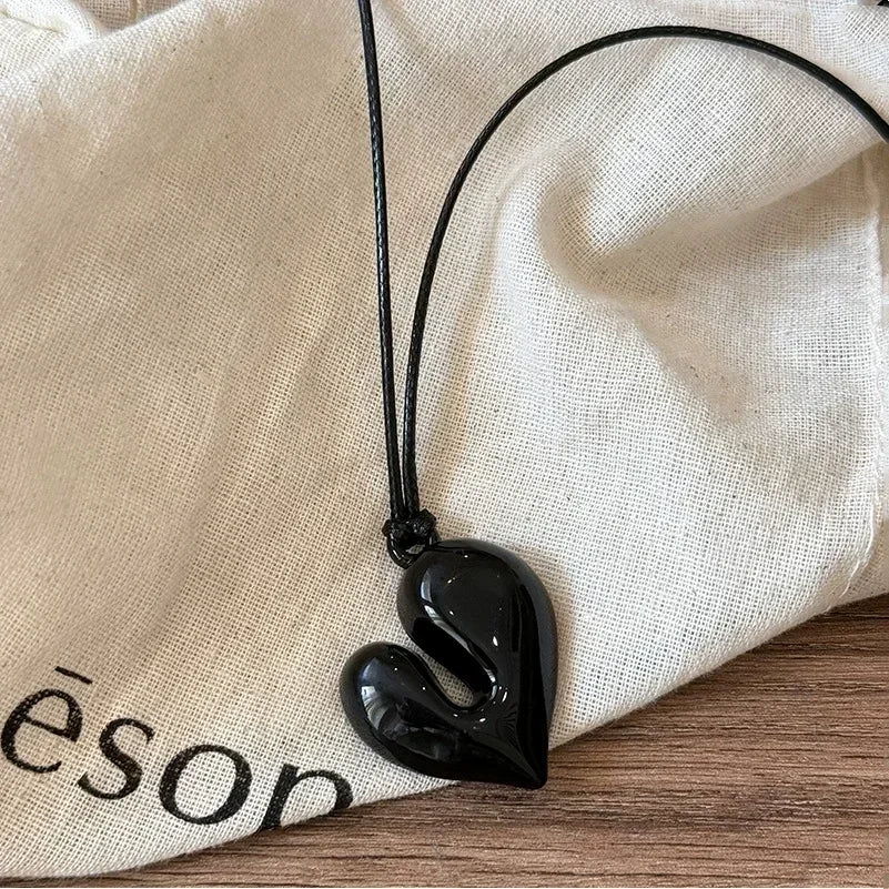 New Fashion Geometry Light Luxury Necklace for Women Minimalism Paper Clip Inlay Zircon Pendant Necklace Charm Elegant Jewelry