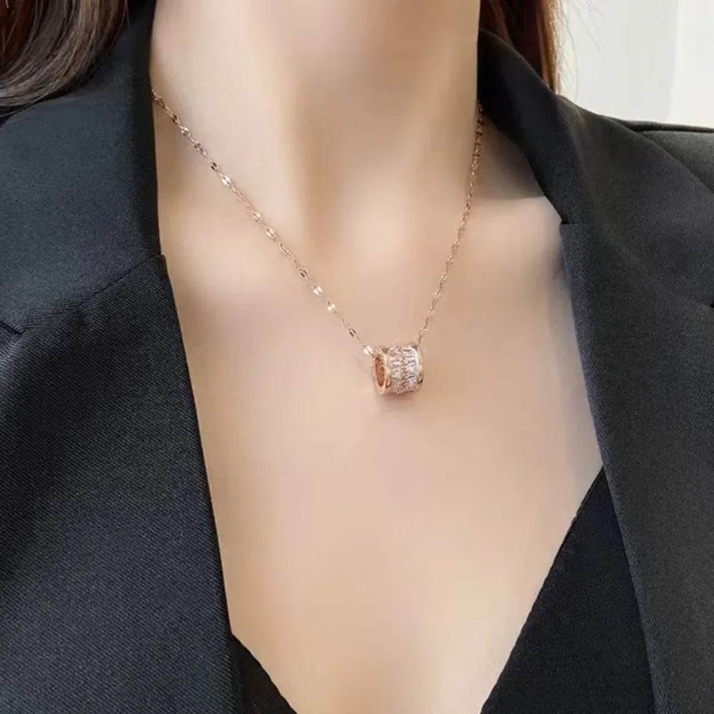 New small waist necklace. Fashionable and colorful zircon pendant, simple and stylish women's necklace, exquisite birthday gift.