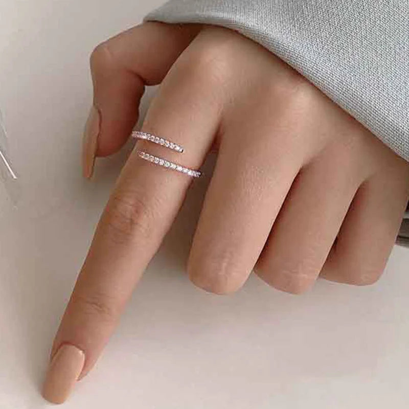 Luxury Rhinestone Rings for Woman Simple Hollow Joint Ring Wedding Party Elegant Jewelry Gifts