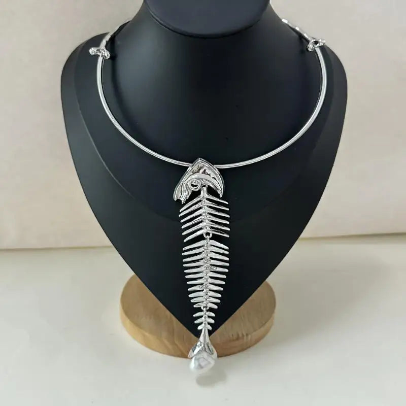 European and American Fashion Trends Versatile Niche Exaggerated Fish Bone Necklace