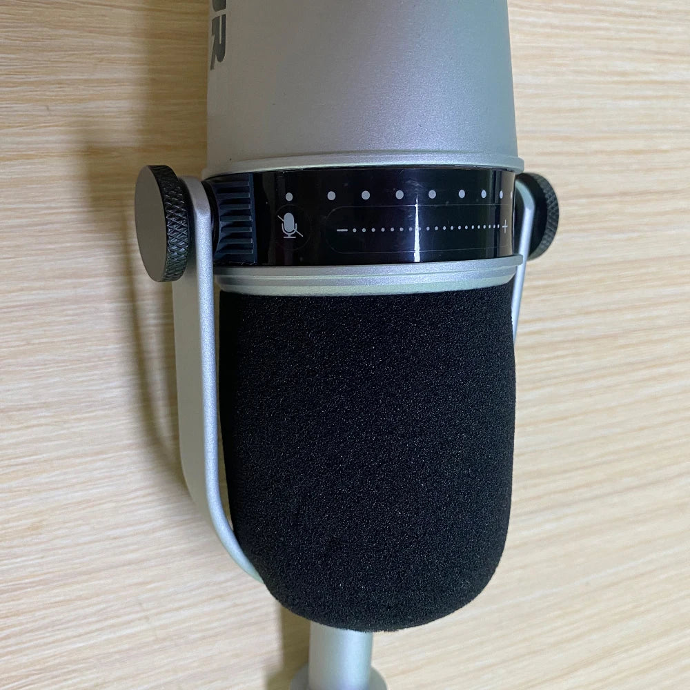 MV7 mv7+ Dynamic Podcast Microphone Smartphone Computer Live Wired Mic for Podcasting Recording Live Streaming Gaming,silvery