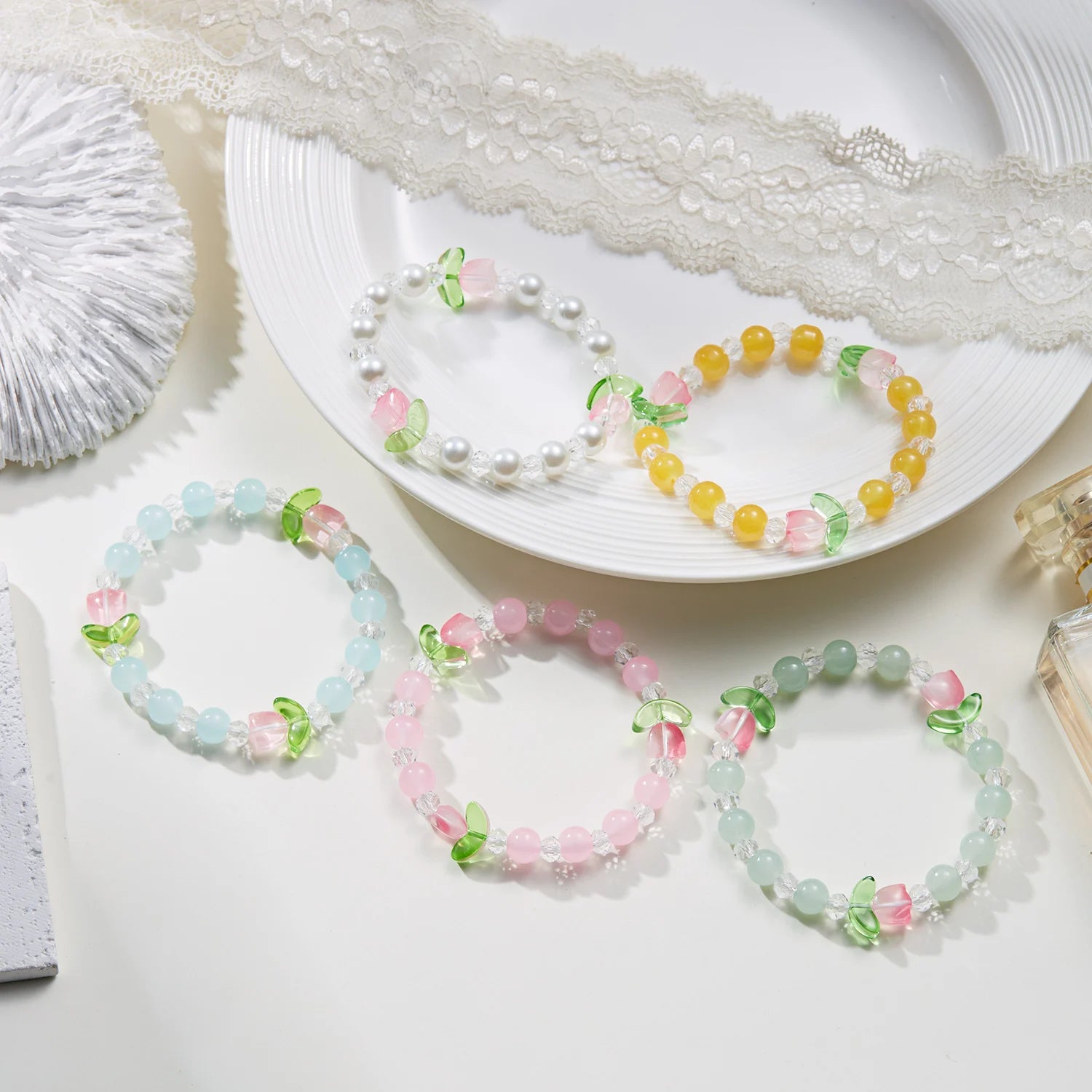 New Fashion Tulip Flower Bracelet for Women Elegant Sweet Candy Color Beads Bracelet Girls Party Jewelry Friendship Gift