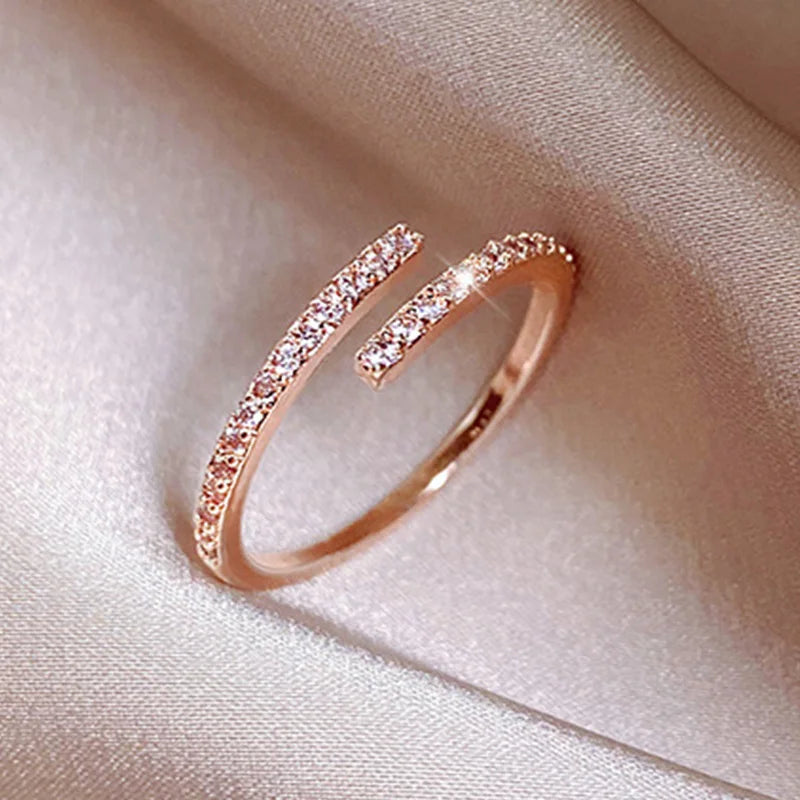 Luxury Rhinestone Rings for Woman Simple Hollow Joint Ring Wedding Party Elegant Jewelry Gifts