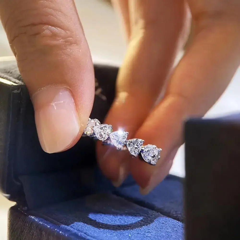 2025 New Fashion Women Ring Trend White Crystal Zircon Engagement Design Rings for Women Wedding Anniversary Jewelry