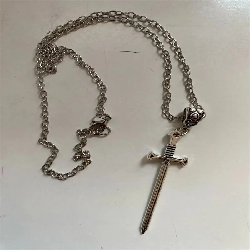 New Sword Necklace, Sword Pendant, Pagan,Gothic, Witchcraft, Spells, Witchcraft, Witches, Medieval Jewelry。