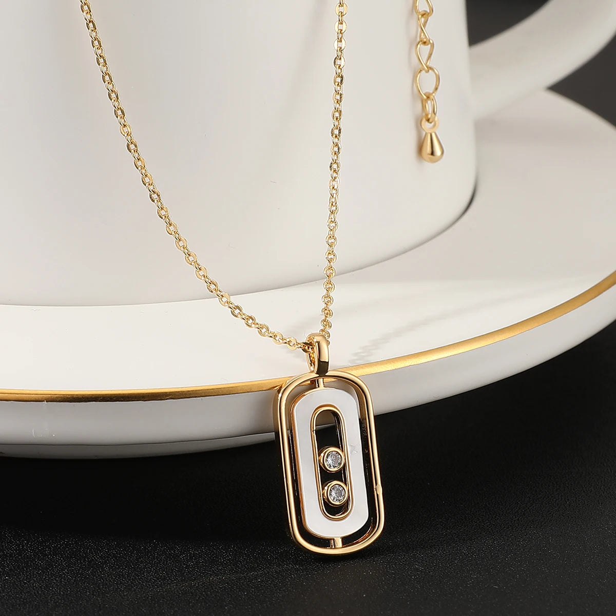 Women's New Fashion 2 Pcs Necklace & Earrings Set Simple Geometic Design Zircon Shell  Jewelry Set Accessory