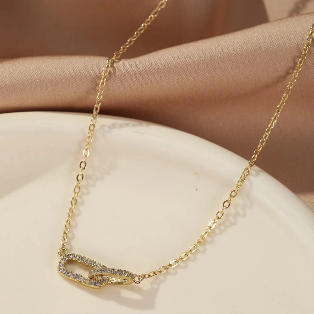 New Fashion Geometry Light Luxury Necklace for Women Minimalism Paper Clip Inlay Zircon Pendant Necklace Charm Elegant Jewelry