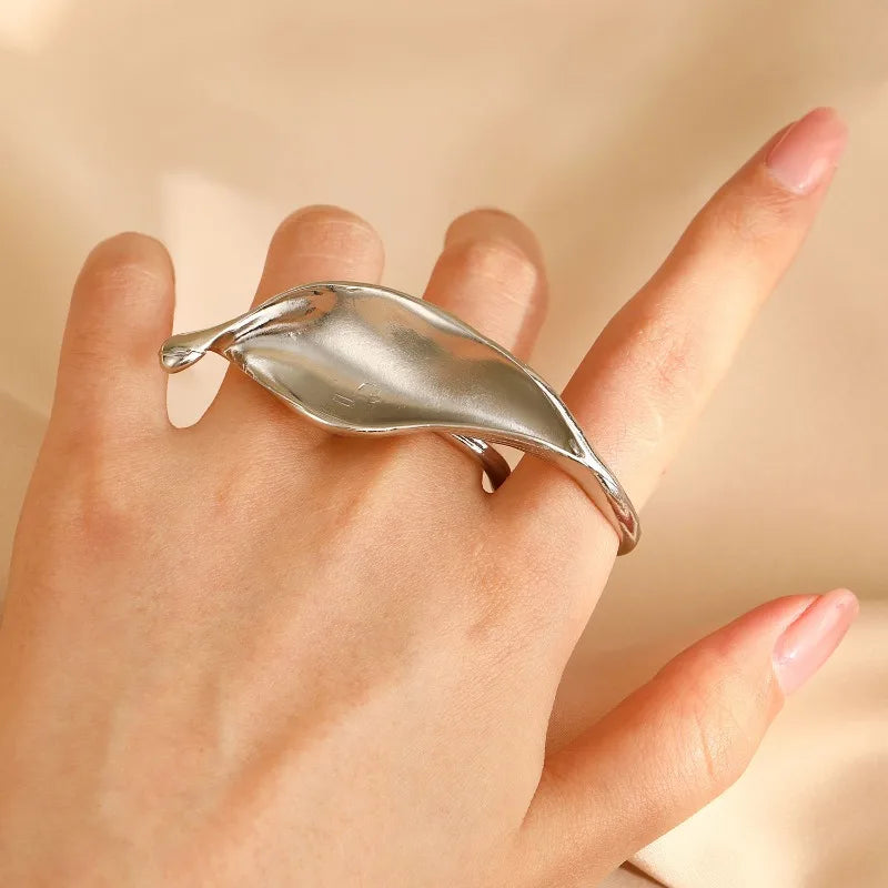 Exaggerated Metal Leaf Shaped Rings for Men Women Vintage Gothic Gold Silver Color Large Irregular Ring Jewelry Accessories
