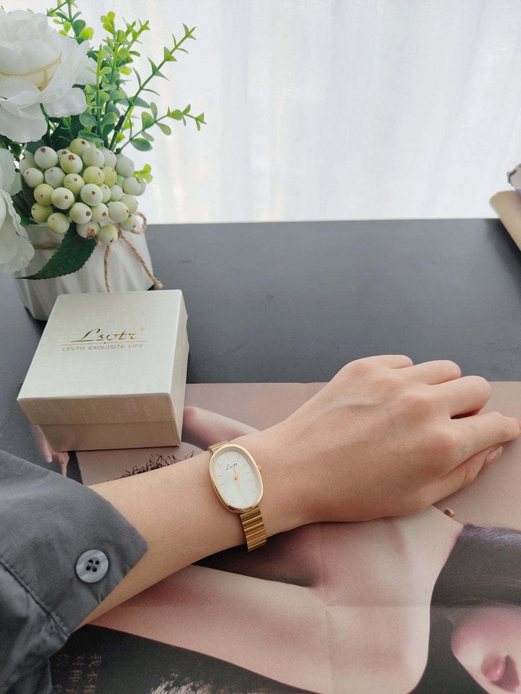 1 Piece of New Fashion Gold Bracelet Women's Watch Retro Luxury Fashion Simple Elegant Accessible Luxury Elegant Versatile Watch Women's Quartz Watch