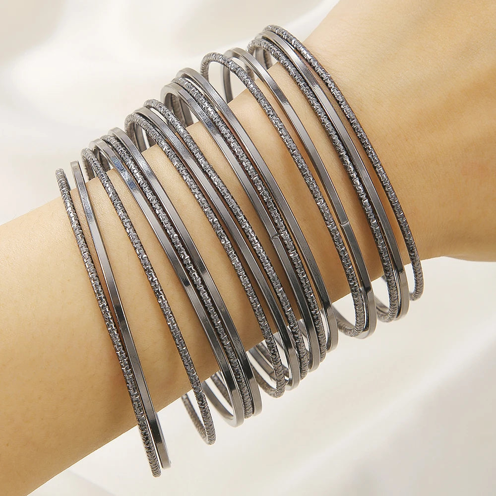 Trending Fashion Classic Frosted Ultra Simple Ring Bracelet Set Boho Chic Multi-Layer 17-Piece Alloy Bracelet Set for Women