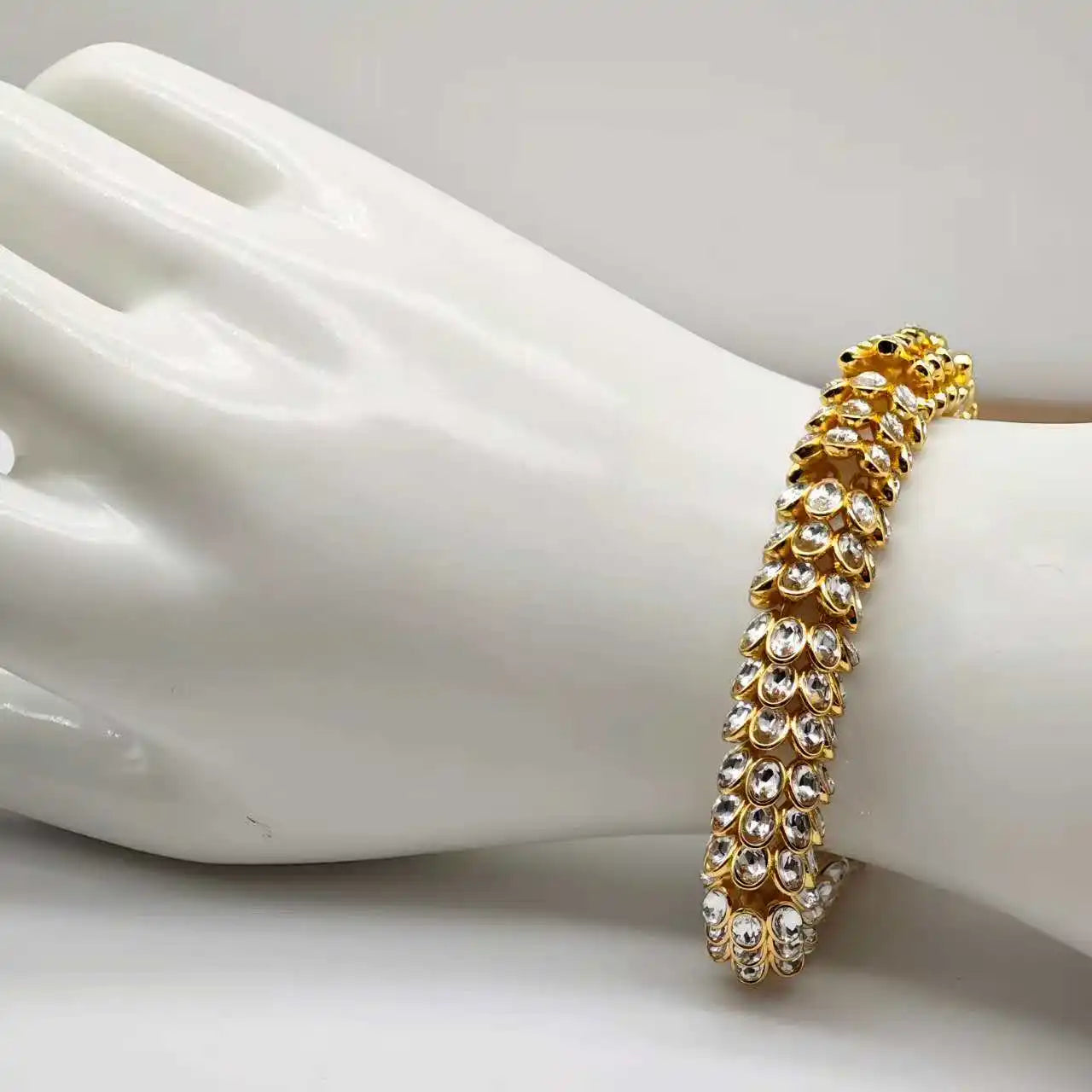 New Light Luxury Exquisite Women's Necklace Romantic 2025 Crystal Necklace Earrings Bracelet Jewelry Set