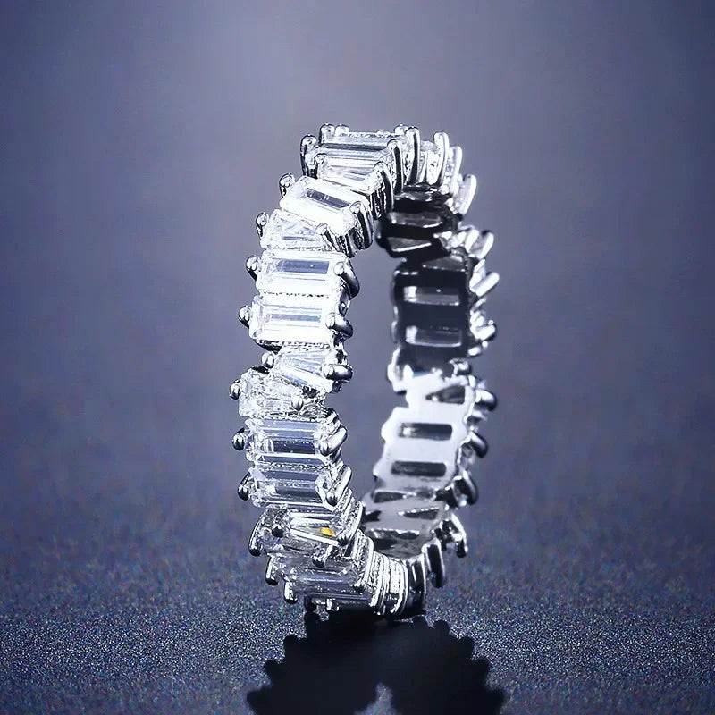 2025 New Fashion Women Ring Trend White Crystal Zircon Engagement Design Rings for Women Wedding Anniversary Jewelry
