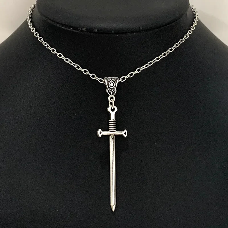 New sword necklace, sword pendant, pagan, gothic, witchcraft, spells, witchcraft, witches, medieval jewelry。