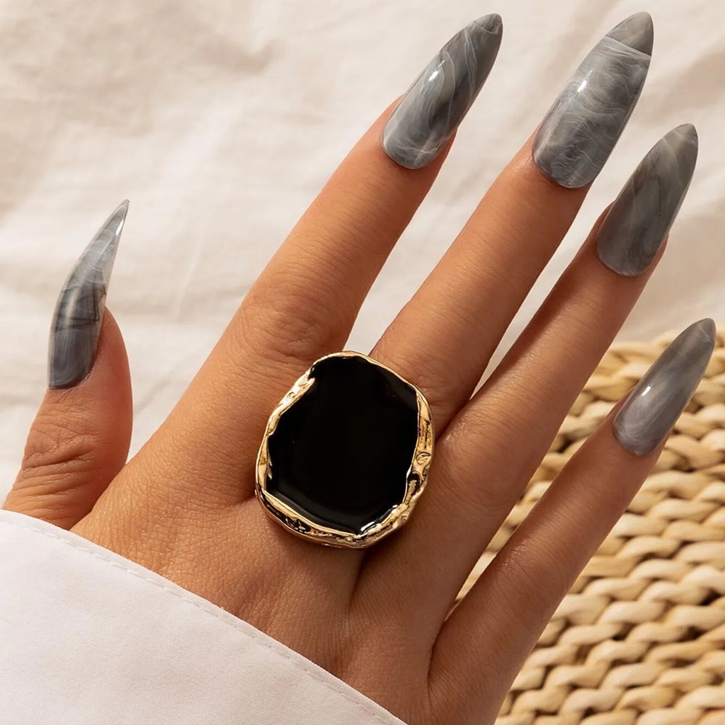 Simple And Stylish Bohemian Metal Large Black Stone Ring For Men And Women, Suitable For Glamorous And Fashionable Men And Women