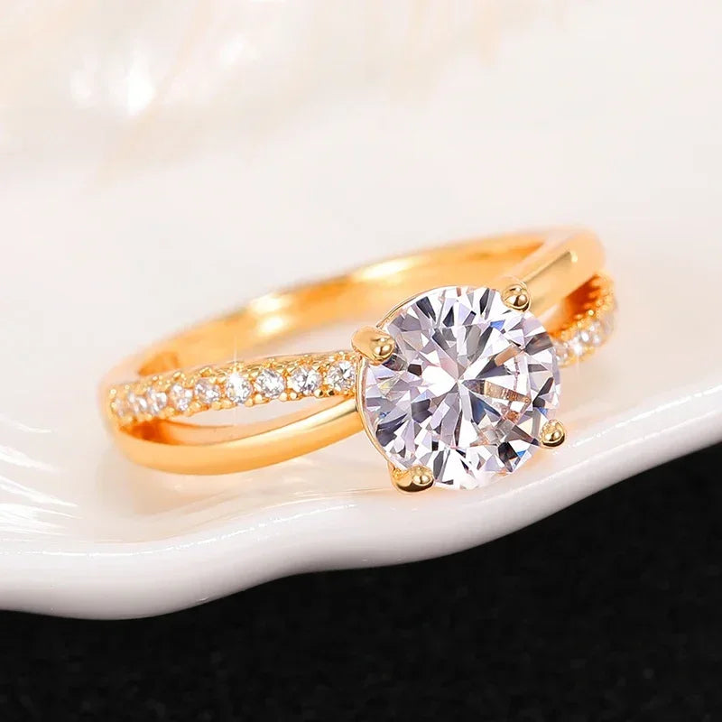 New Hot Wedding Ring for Woman Gold Color Band with Crystal Cubic Zirconia Fashion Modern Design Engagement Bands Jewelry