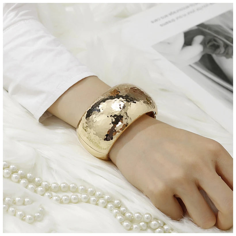 New Costume Fashion Bracelet Statement Bangle for Women Gold Plated Round Metal Opened Cuff Bangles Drop-shipping Jewelry