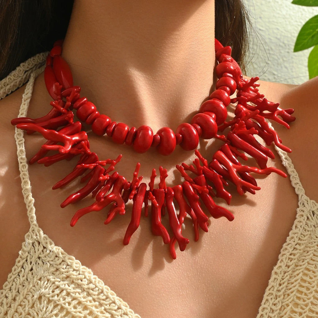 Fashion Women's Necklace Set - Versatile Multi-Layer Coral Design, Long Collarbone Chain + Geometric Pendant, 2-Piece Jewelry