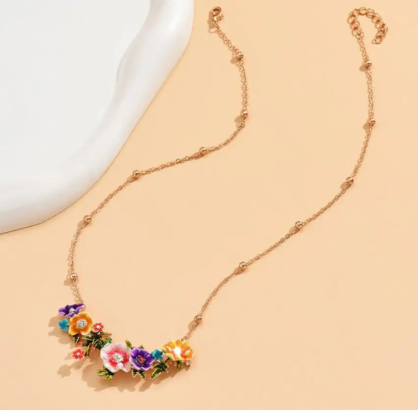 New Collier Femme Fashion Necklace for Women Short Design Flower Choker Statement Jewelry Gift