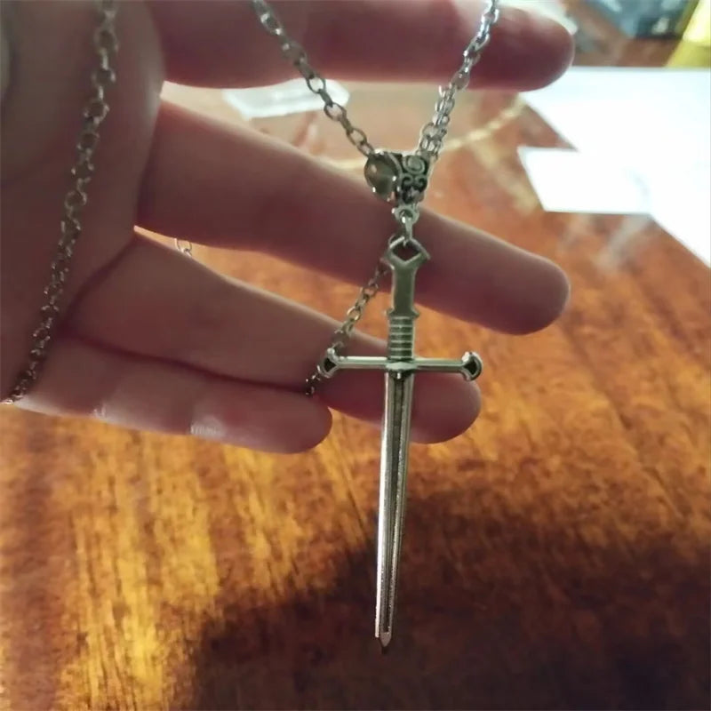 New Sword Necklace, Sword Pendant, Pagan,Gothic, Witchcraft, Spells, Witchcraft, Witches, Medieval Jewelry。