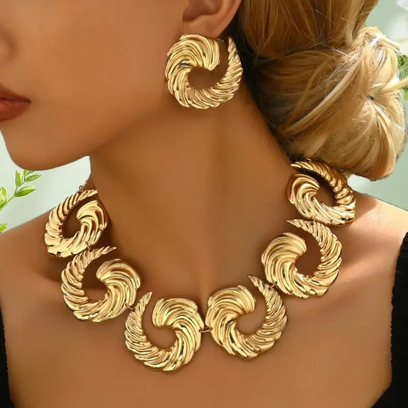 Spiral  Necklace Pendant Chain Women Girls Gifts Vintage Fashion Jewelry Hot Sale Party Gift 2025 New Style