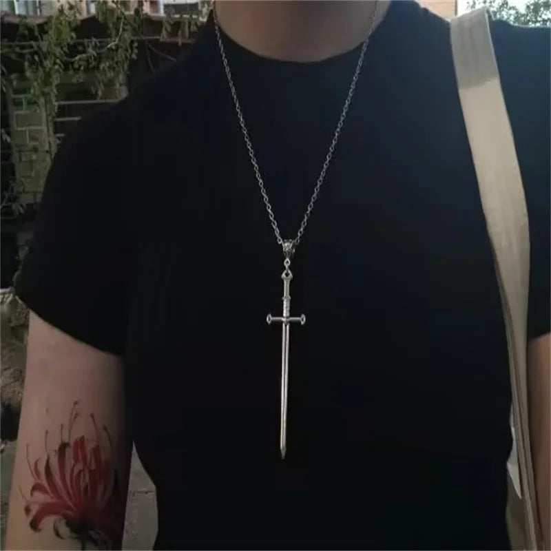 New Sword Necklace, Sword Pendant, Pagan,Gothic, Witchcraft, Spells, Witchcraft, Witches, Medieval Jewelry。