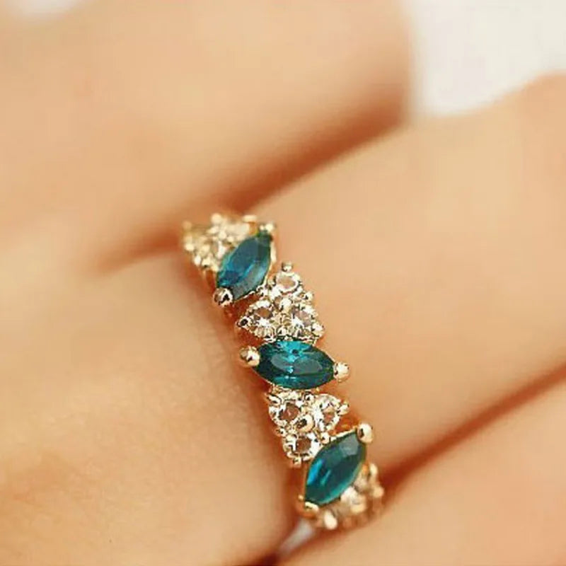 Created Rings for Women New Classic Jewelry Wedding Engagement Ring Rhinestone Fine Jewelry Gift Girls Stylish Chic Ring