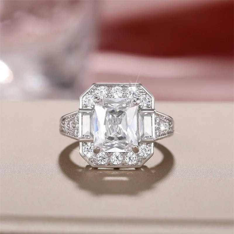 New Sparkling Quadrilateral Geometric Design Ring Light Luxury Personalized Fashion Style Engagement and Wedding Accessories