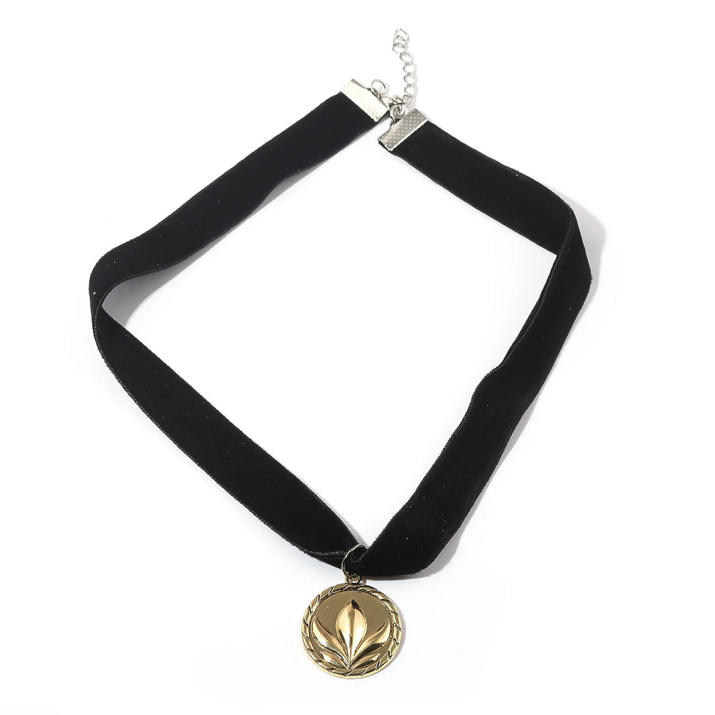 New Anime Necklace Fairy Tale Cosplay Girl Princess Necklace Black Velvet Fabric Metal Pendant Lucky Necklace Jewelry