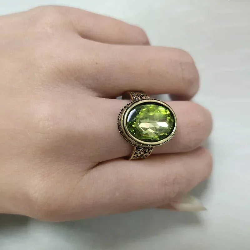Vintage Peridot Quartz Glass Filled Rings for Women Flower Pattern Ring Fashion Creative Design Handmade Wedding Party Jewelry