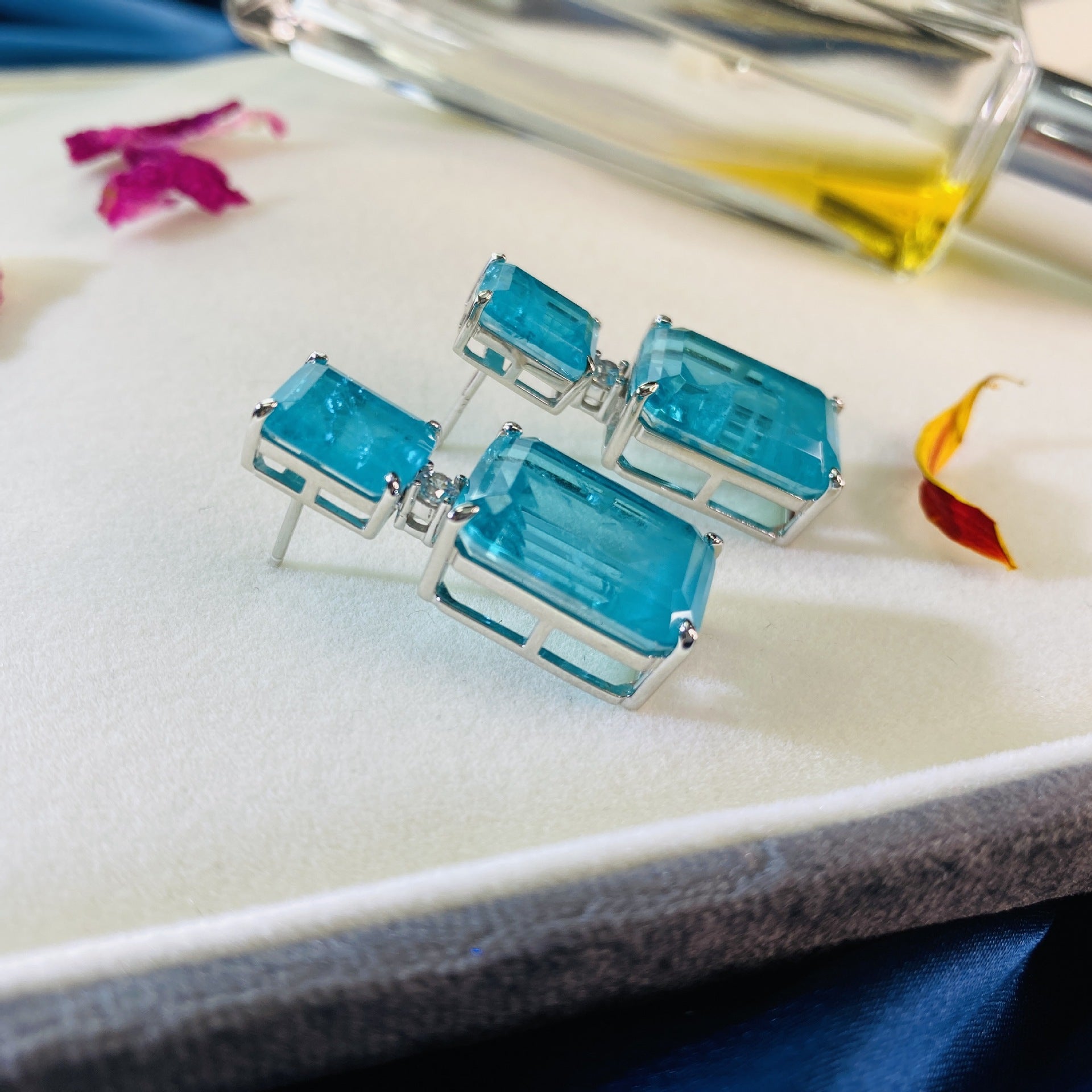 European And American Style Retro Emerald Earrings