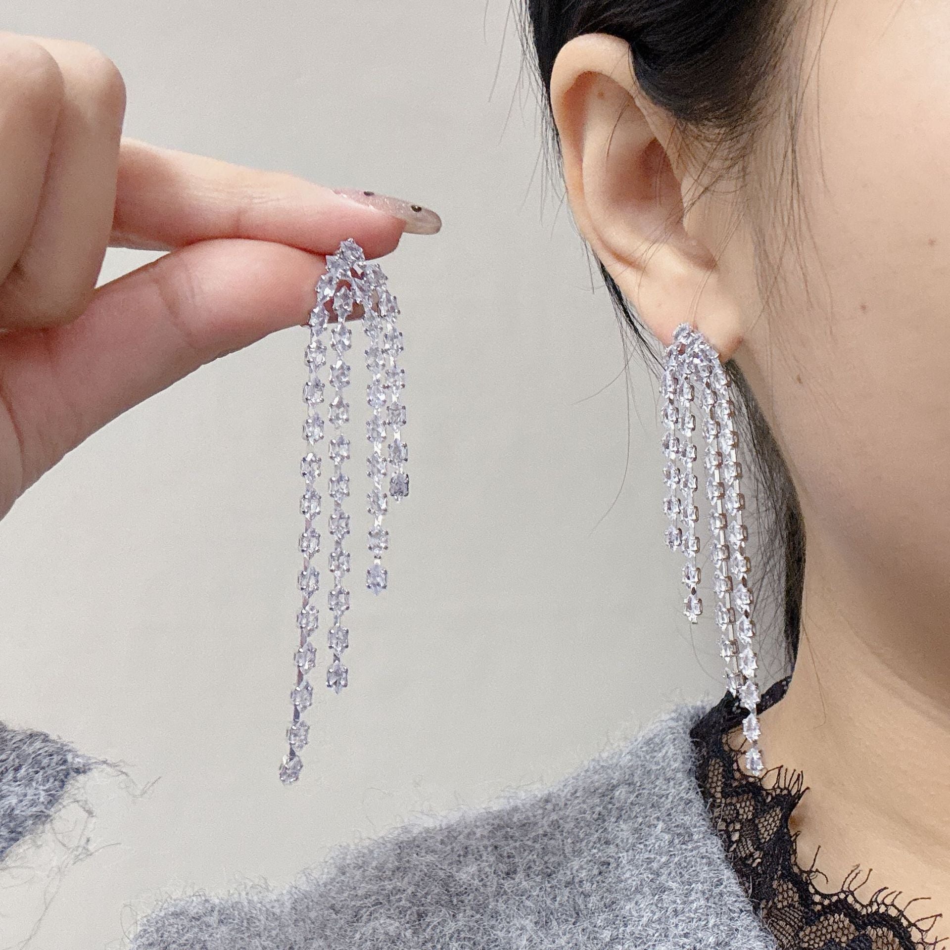 Sterling Silver Needle Light Luxury Tassel Earrings Banquet Style High-grade Long Earrings