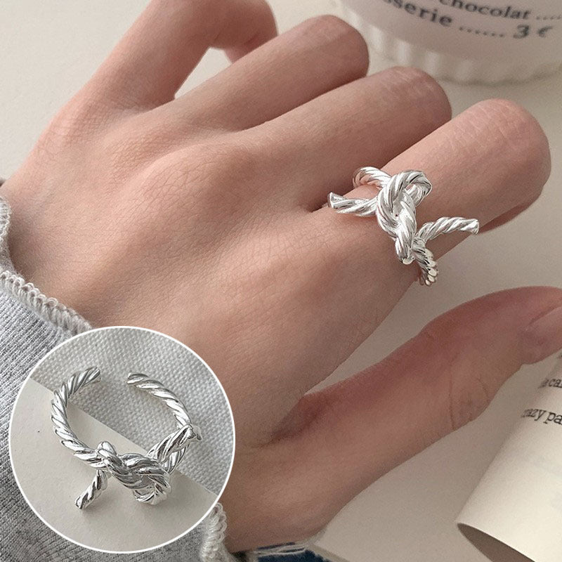 Geometric Line Cross Ring For Women