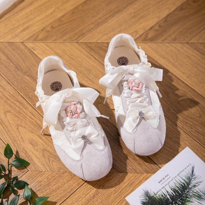 2026 New-style Oriental Aesthetic Flower Embroidery Casual Shoes - Three-color Ribbon Bow Flat Shoes - Sweet-Tempered Women's Shoes - Versatile Sports Shoes