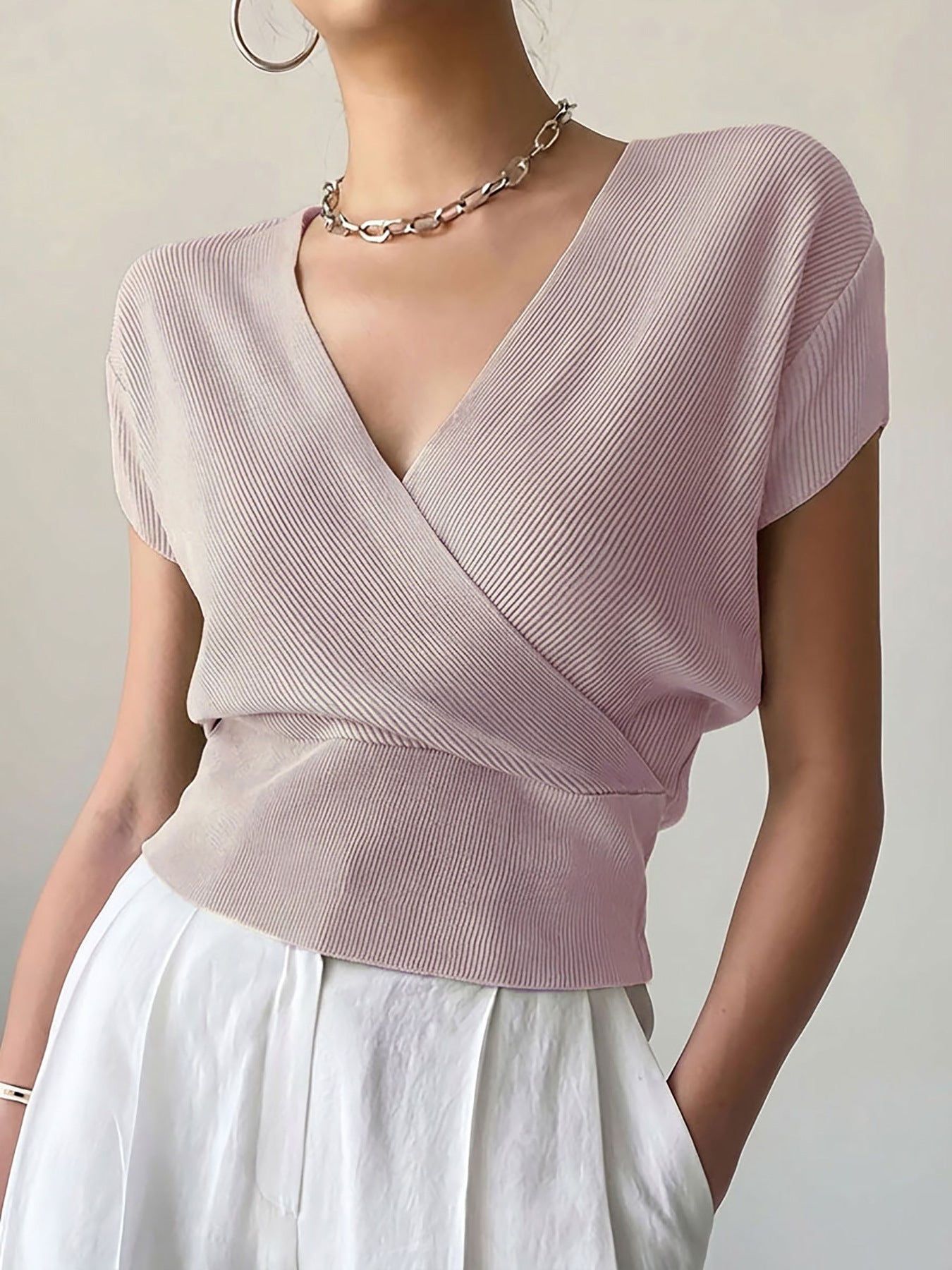 V-neck Knitted Short-sleeve High-waisted Loose T-shirt Knitted Top