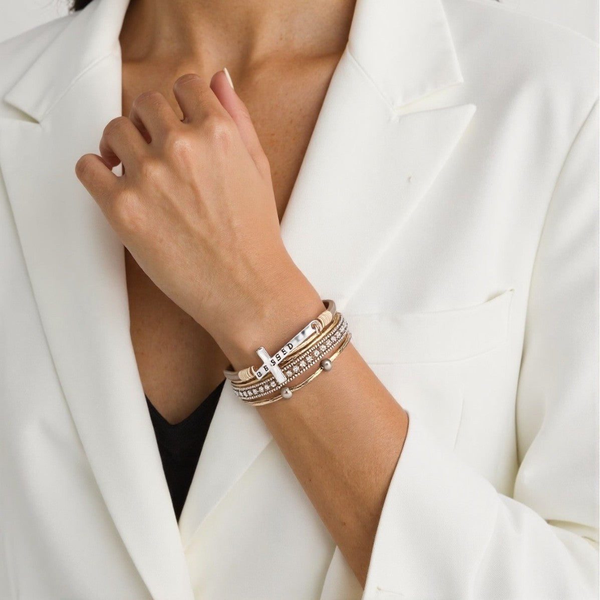 Bohemian Style Cross Micro Inlaid Diamond Magnetic Buckle Bracelet