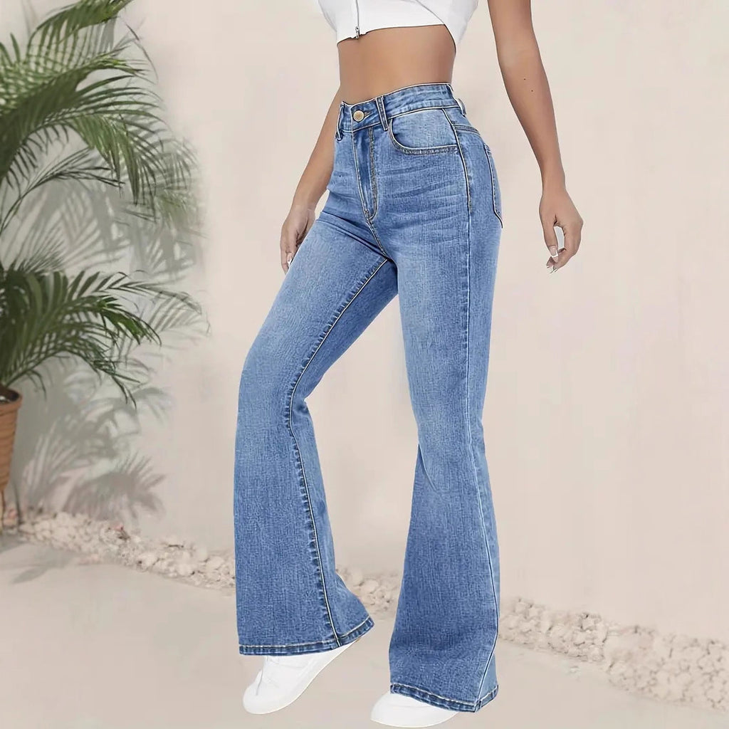 These Stretchy Bootcut Pants Feature A Butt-lifting Design