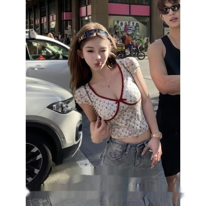 Women's Slimming Short Niche Bold Chic Top