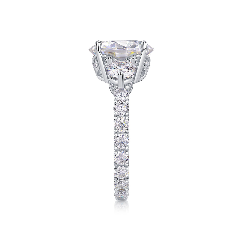 1Three-diamond Brilliance - A Fashionable And Luxurious Jewelry Piece Set With 5-carat Moissanite S925 Sterling Silver And Platinum-plated Diamond Prohibit TikTok sales