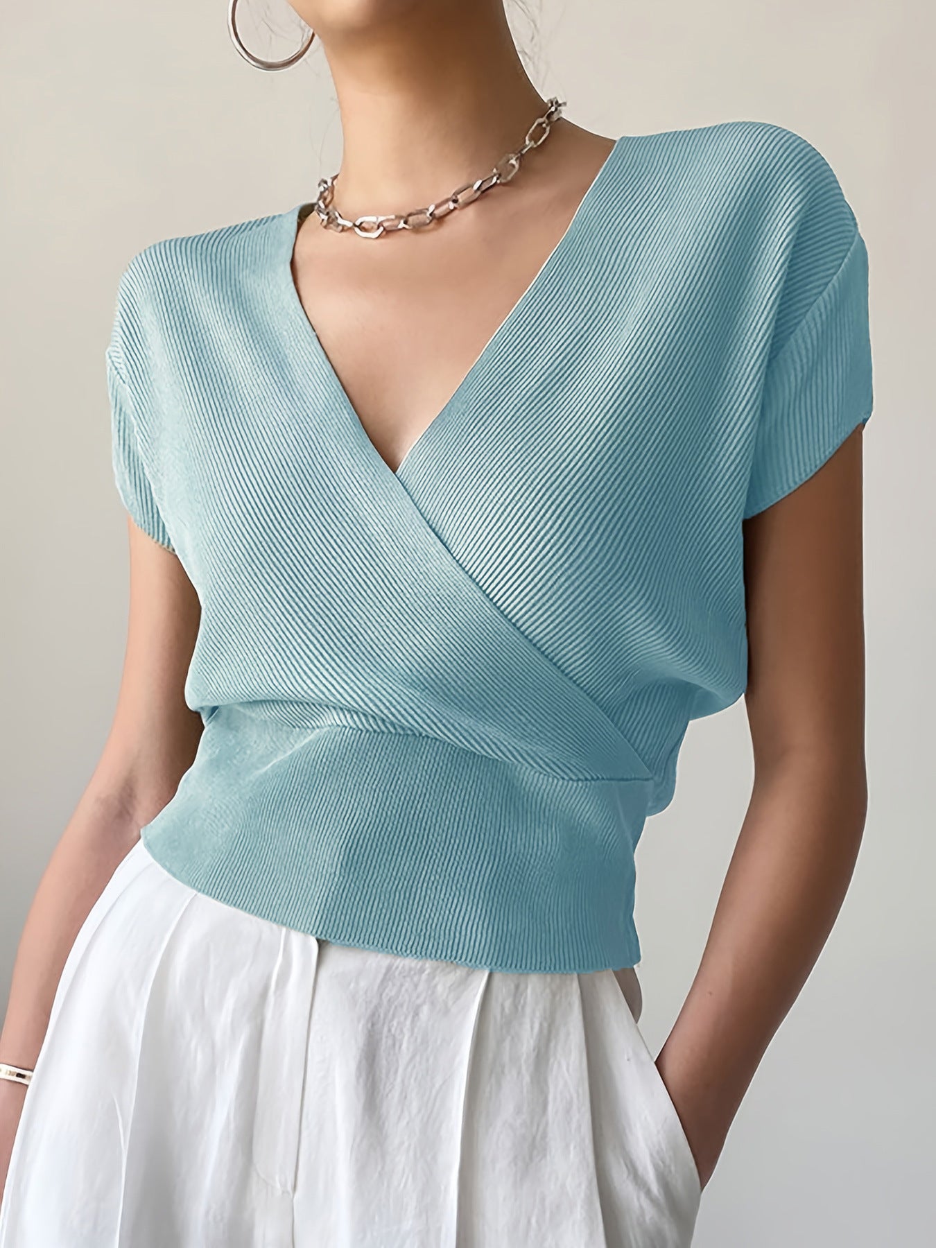 V-neck Knitted Short-sleeve High-waisted Loose T-shirt Knitted Top