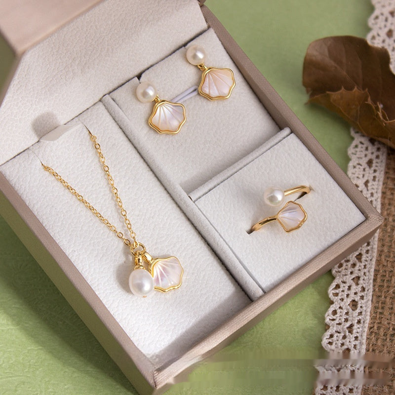 Personality Natural Freshwater Pearl Ornament