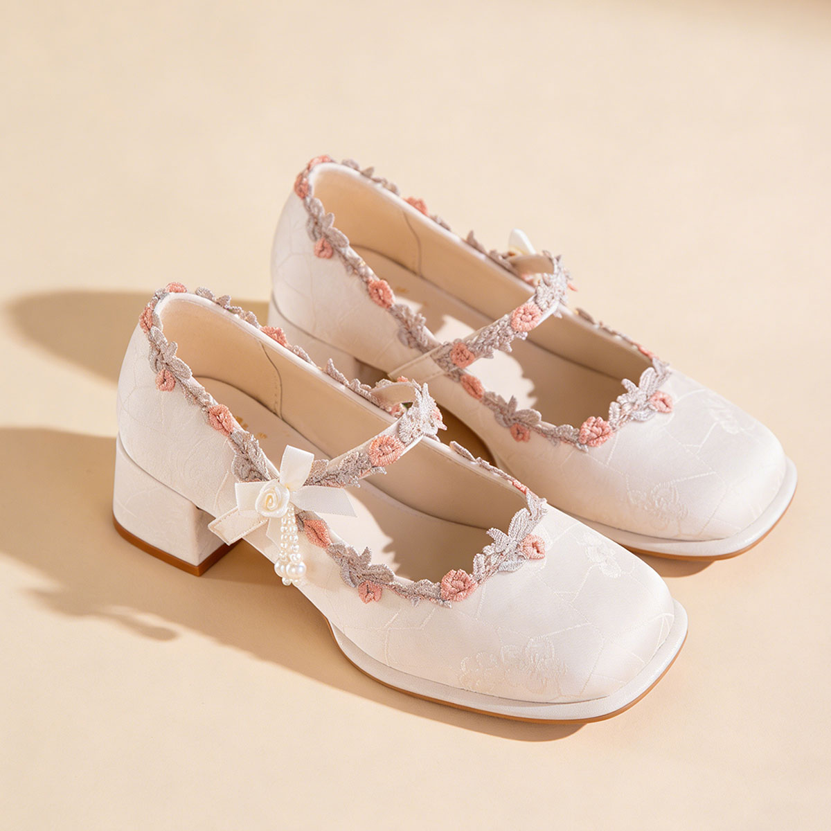 Elegant Oriental Jacquard Satin Mary Jane Shoes With Embroidered Lace And Pearls, Non-Slip Rubber Sole, Comfortable And Non-Fatiguing, Versatile High Heels For Everyday Wear, Parties, And Weddings